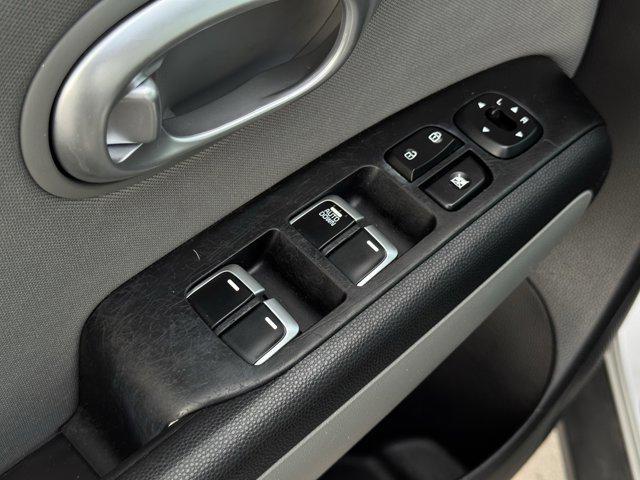 Photo of 2018 Bright Silver Kia Soul