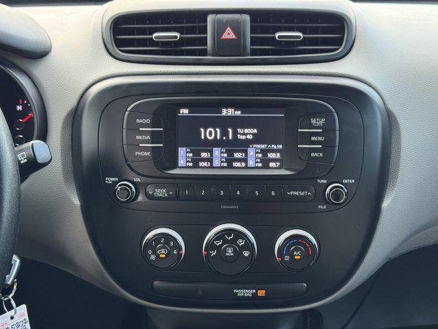 Photo of 2018 Bright Silver Kia Soul