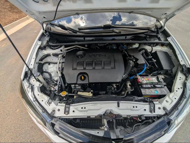 Photo of 2016 Super White Toyota Corolla