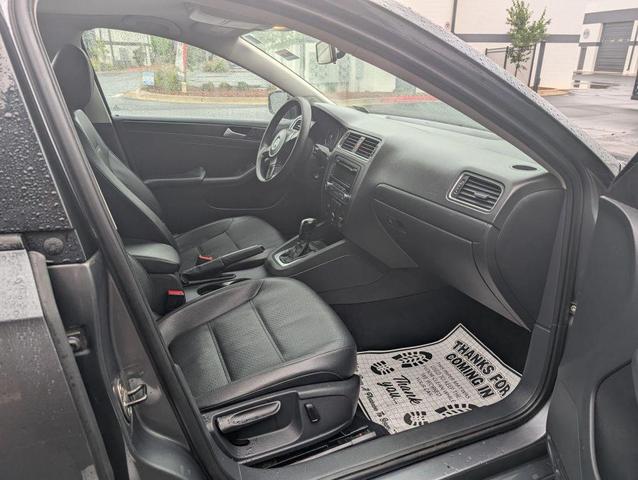 Photo of 2014 Tempest Blue Metallic Volkswagen Jetta