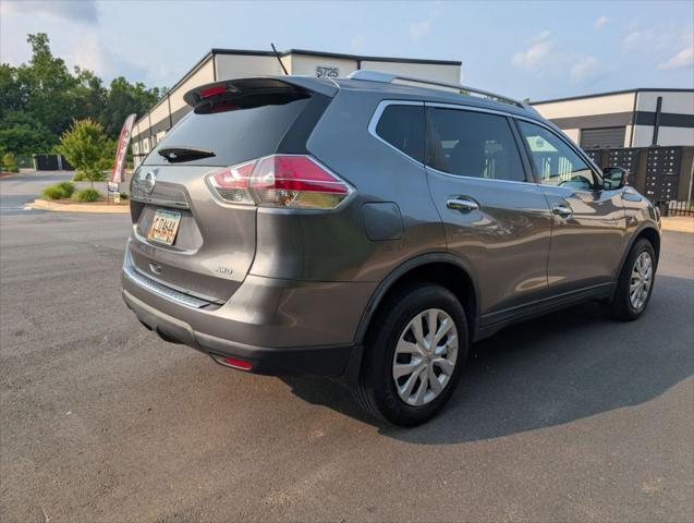 Photo of 2016 Gun Metallic Nissan Rogue