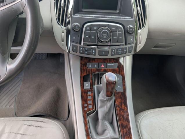Photo of 2012 Quicksilver Metallic Buick LaCrosse