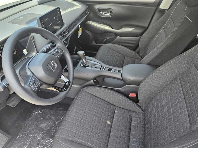 Photo of 2026 Platinum White Pearl Honda HR-V