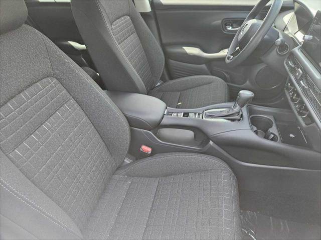 Photo of 2026 Platinum White Pearl Honda HR-V