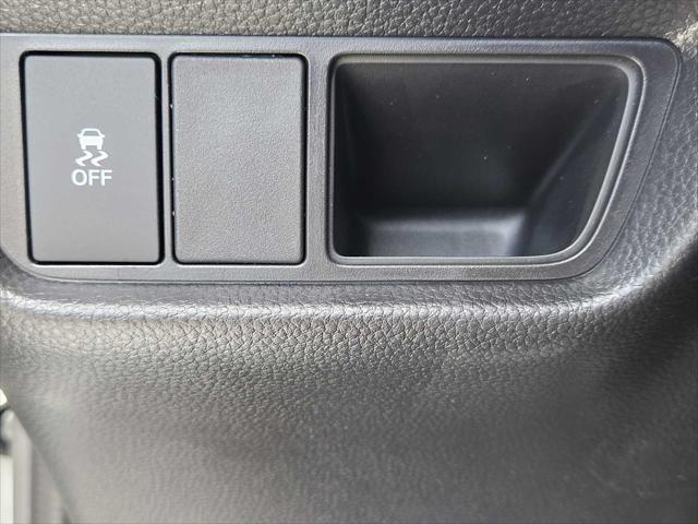 Photo of 2026 Platinum White Pearl Honda HR-V