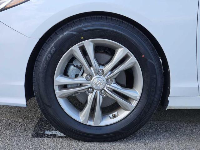 Photo of 2018 Quartz White Pearl Hyundai SONATA