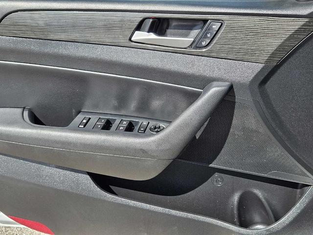 Photo of 2018 Quartz White Pearl Hyundai SONATA