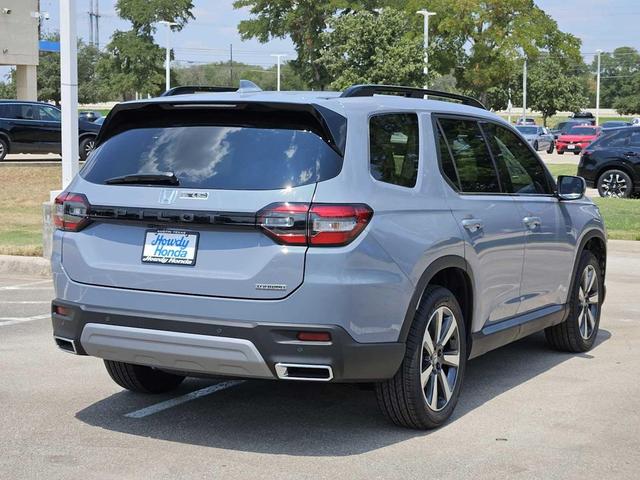 Photo of 2025 Sonic Gray Pearl Honda Pilot