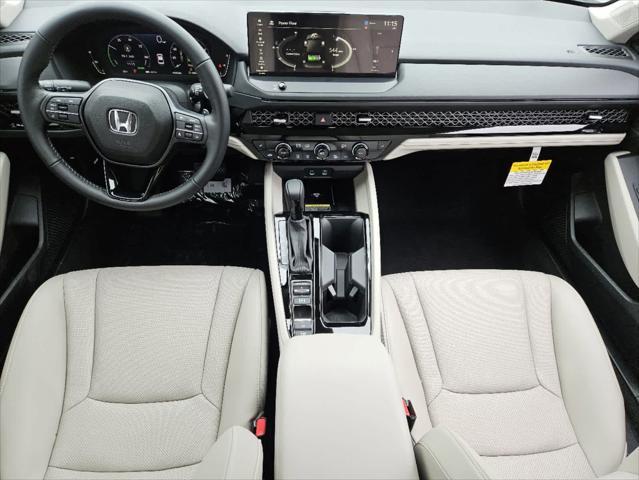 Photo of 2025 Platinum White Pearl Honda Accord Hybrid