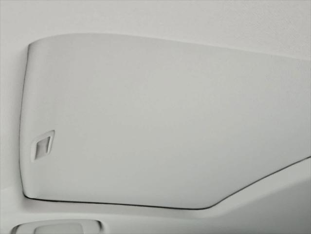 Photo of 2025 Platinum White Pearl Honda Accord Hybrid
