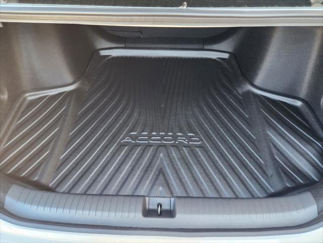 Photo of 2025 Platinum White Pearl Honda Accord Hybrid