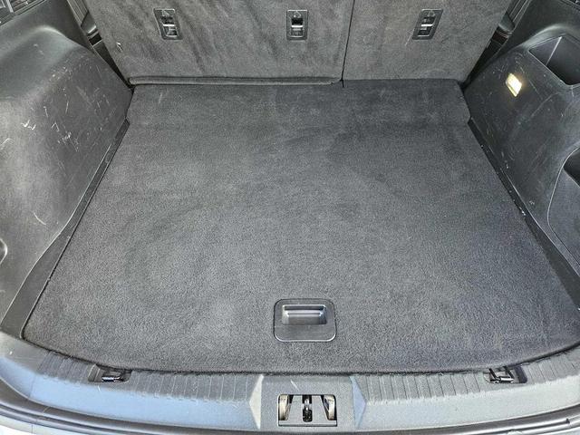 Photo of 2020 Star White Ford Edge