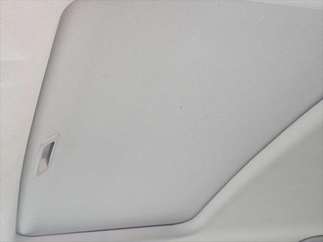 Photo of 2021 Platinum White Pearl Honda CR-V