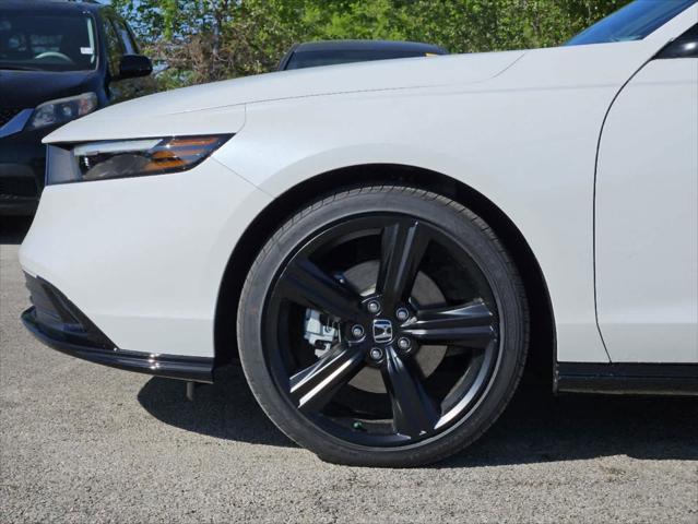 Photo of 2025 Platinum White Pearl Honda Accord Hybrid