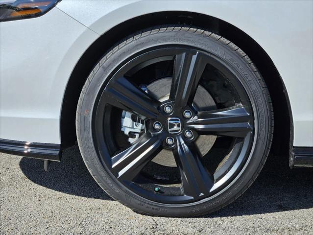 Photo of 2025 Platinum White Pearl Honda Accord Hybrid