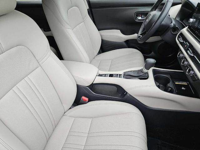 Photo of 2025 Gray Honda HR-V