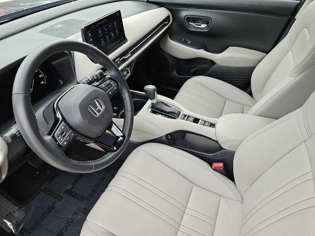 Photo of 2025 Gray Honda HR-V