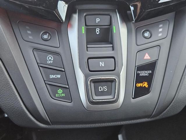 Photo of 2025 Platinum White Pearl Honda Odyssey
