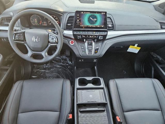 Photo of 2025 Platinum White Pearl Honda Odyssey