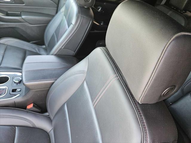 Photo of 2022 Summit White Chevrolet Traverse