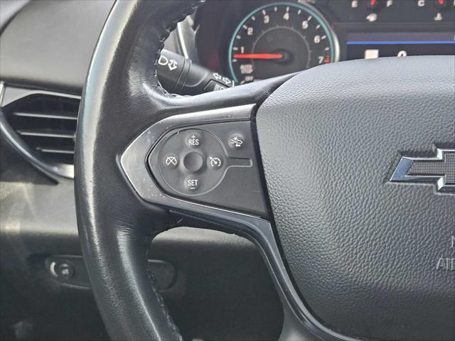 Photo of 2022 Summit White Chevrolet Traverse