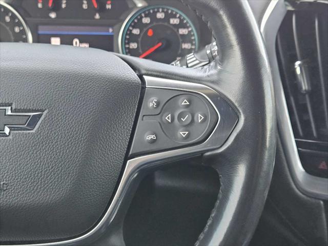 Photo of 2022 Summit White Chevrolet Traverse