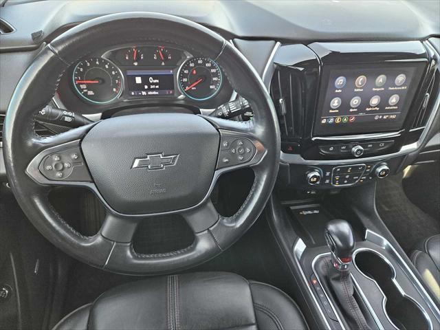 Photo of 2022 Summit White Chevrolet Traverse