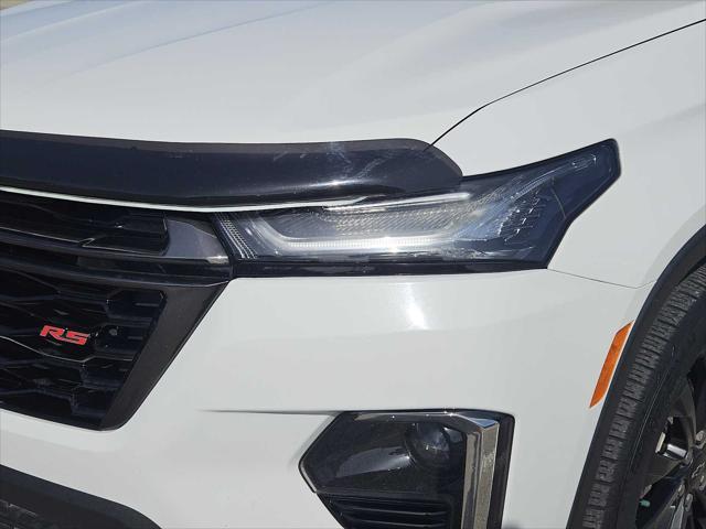 Photo of 2022 Summit White Chevrolet Traverse
