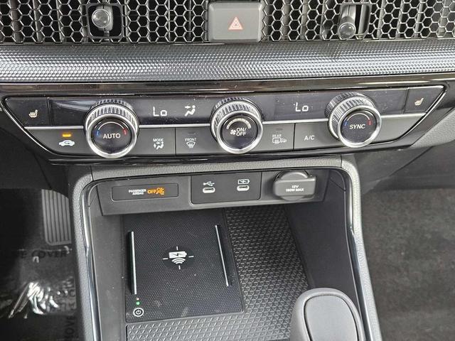 Photo of 2026 Crystal Black Pearl Honda CR-V