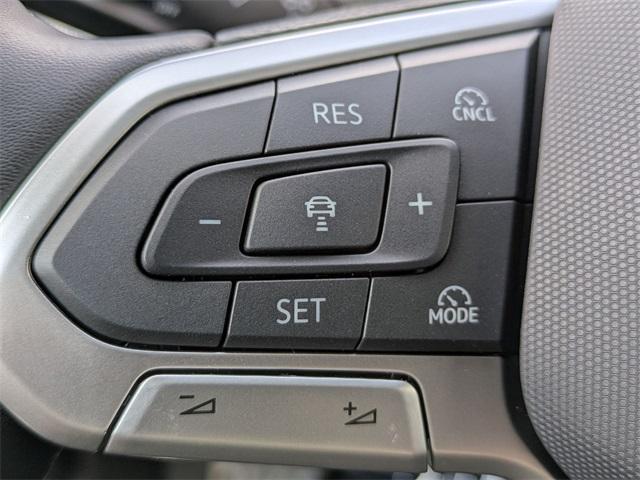 Photo of 2025 Pure White Volkswagen Tiguan