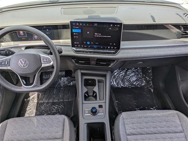 Photo of 2025 Pure White Volkswagen Tiguan