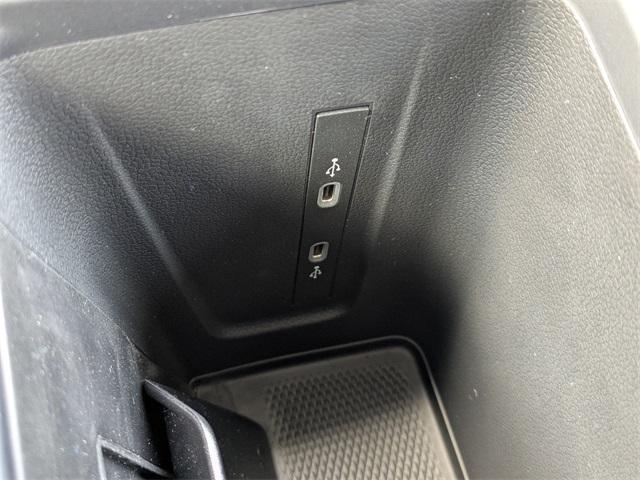 Photo of 2025 Pure White Volkswagen Tiguan
