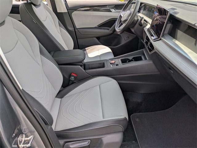 Photo of 2025 Platinum Gray Metallic Volkswagen Tiguan