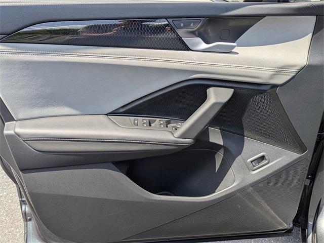 Photo of 2025 Platinum Gray Metallic Volkswagen Tiguan