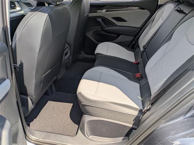 Photo of 2025 Platinum Gray Metallic Volkswagen Tiguan