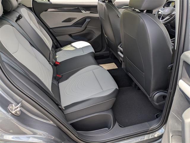 Photo of 2025 Platinum Gray Metallic Volkswagen Tiguan