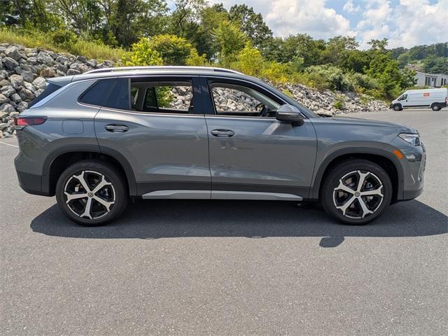 Photo of 2025 Platinum Gray Metallic Volkswagen Tiguan