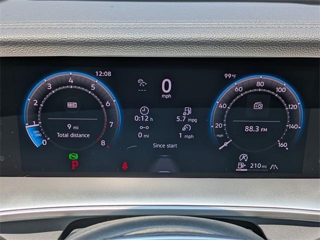 Photo of 2025 Platinum Gray Metallic Volkswagen Tiguan