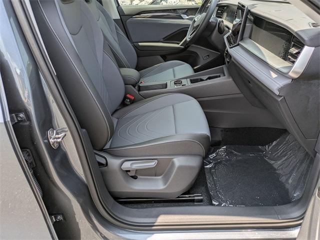 Photo of 2025 Platinum Gray Metallic Volkswagen Tiguan