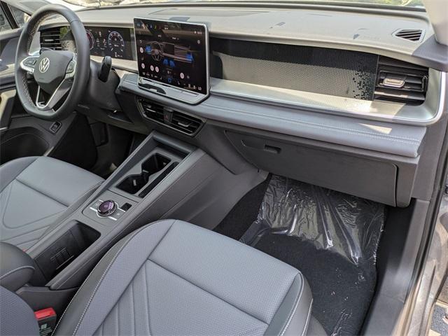 Photo of 2025 Platinum Gray Metallic Volkswagen Tiguan