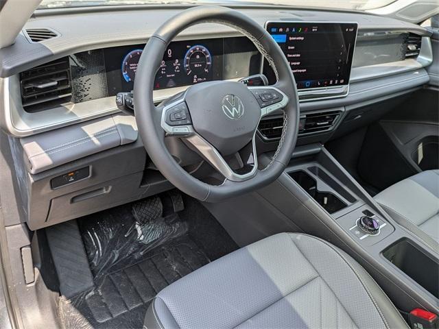 Photo of 2025 Platinum Gray Metallic Volkswagen Tiguan