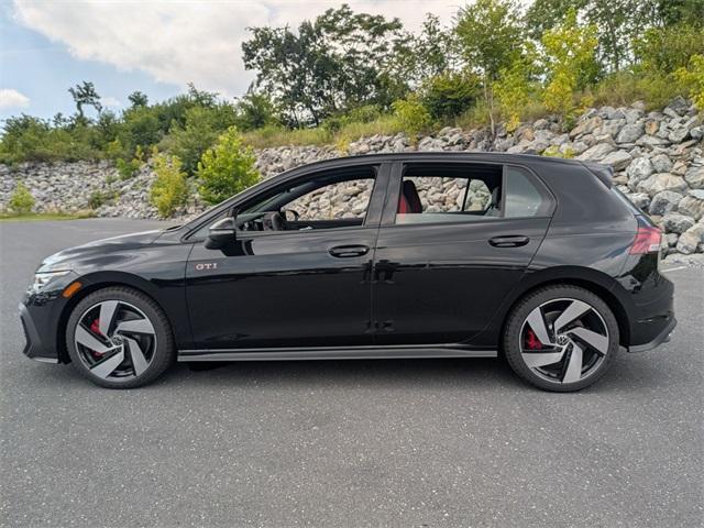 Photo of 2025 Mythos Black Metallic Volkswagen Golf GTI