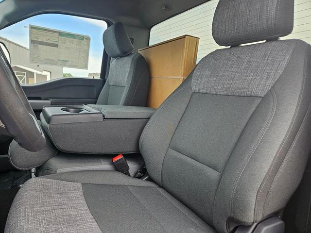 Photo of 2025 Agate Black Metallic Ford F-350