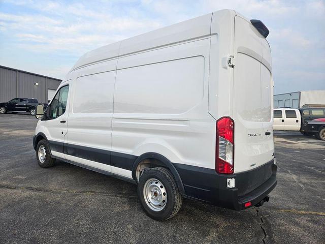 Photo of 2023 Oxford White Ford Transit-250