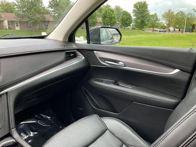 Photo of 2017 Dark Granite Metallic Cadillac XT5