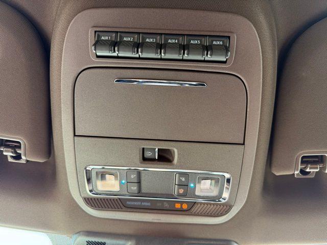 Photo of 2026 Star White Ford F-350