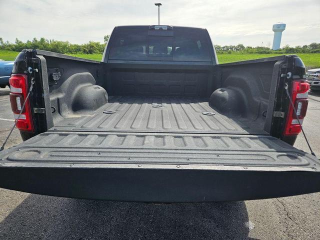 Photo of 2021 Diamond Black RAM 2500