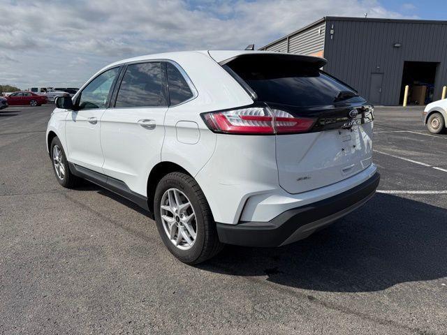 Photo of 2024 Oxford White Ford Edge