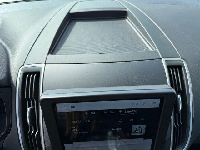 Photo of 2024 Oxford White Ford Edge