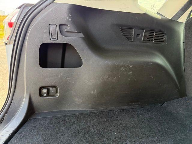 Photo of 2024 Oxford White Ford Edge